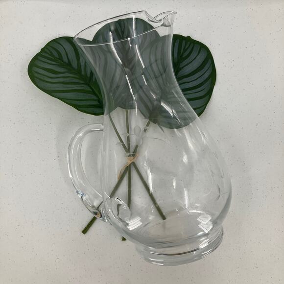 Vintage Princess House Heritage Floral 10 in. Ice Lip Etched Cut Crystal Pitcher - Picture 3 of 10